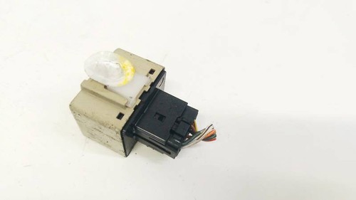 Hazard warning light relay