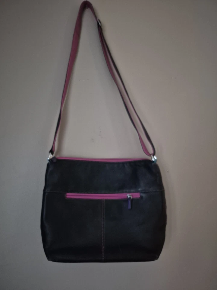 Cartera de hombro ILI New York colorida de cuero retorcido correa ajustable para mujer Foto 3 de 4