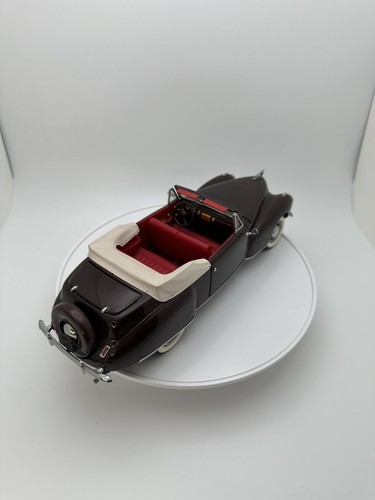 Franklin Mint 1941 Lincoln Continental Maroon 1:24 Diecast - Picture 4 of 6