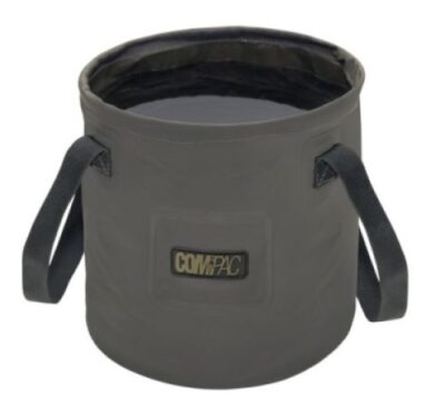 Korda Compac Wasserbicker. Flach zusammenklappbar. PVC Stoff. 22cm x 22cm x 22cm / 8 Liter.