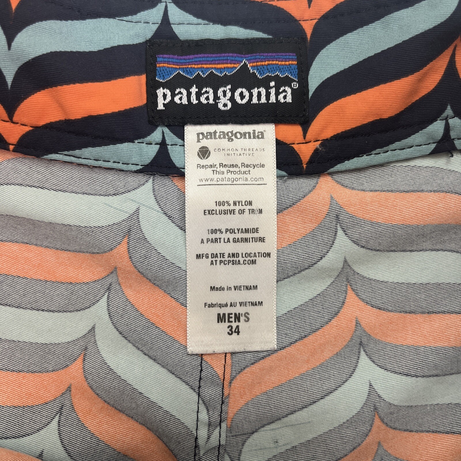 Patagonia Mens Wavefarer Orange and Blue Striped Boar… Gem