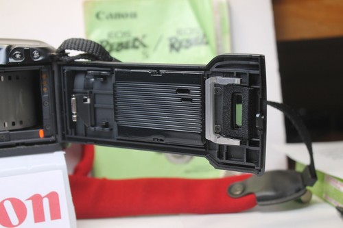 Warranty! CANON REBEL EOS REBEL X 35MM FILM CAMERA BODY & manual, new batteries - Picture 5 of 9