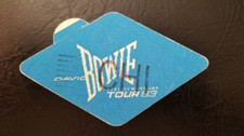 DAVID BOWIE - VINTAGE ORIGINAL SERIOUS MOONLIGHT CHICAGO 83 CLOTH BACKSTAGE PASS