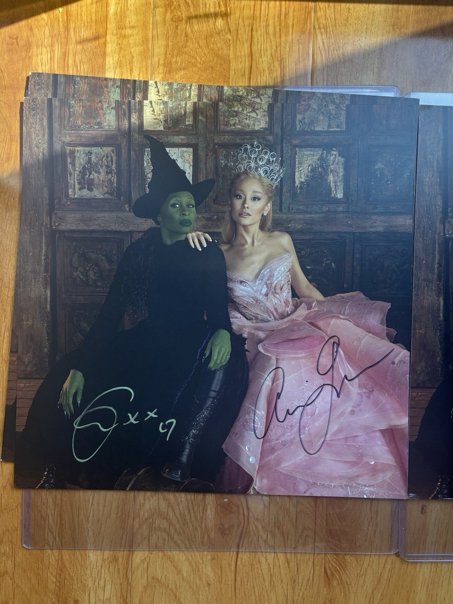 Wicked Ariana Cynthia 直筆サイン入り　フライヤー Wicked signed Ariana Grande Cynthia Erivo 8x10 print picture