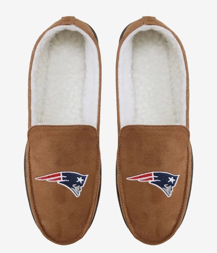 New England Patriots NFL Men's Brown Slip-on Logo Moccasin Slippers: S-XL - Picture 3 of 7