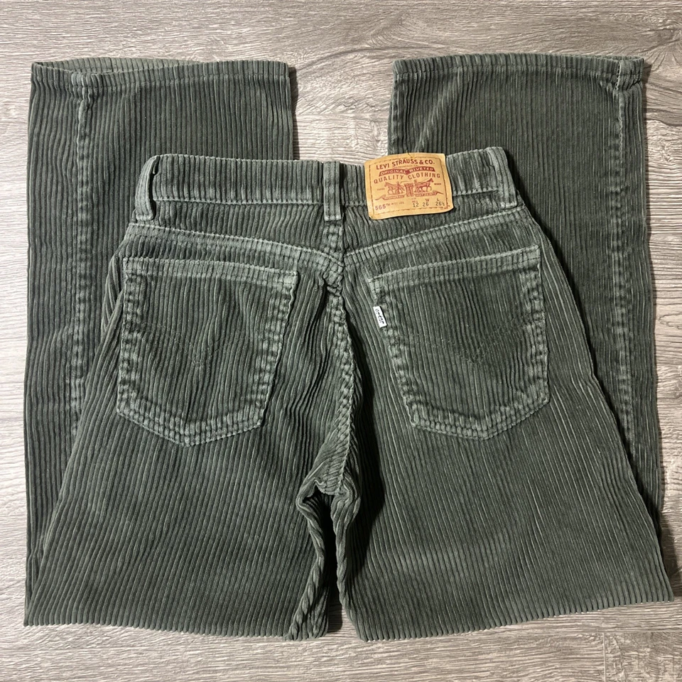 Levi’s 565 Vintage Wide Leg Green Corduroy Pants Size 12 (26x26.5) Made In USA - Image 4 of 4