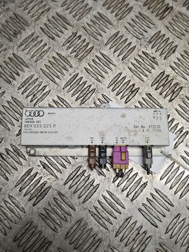 Audi A4 S4 B7 8E 8H 2007 Antennenverstärker Signalverstärker DRA16874