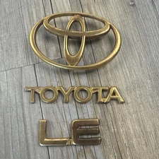 Genuine Toyota Camry Vista Aurion LE Emblem Nameplate  Trunk 1993 1994 1995 1996