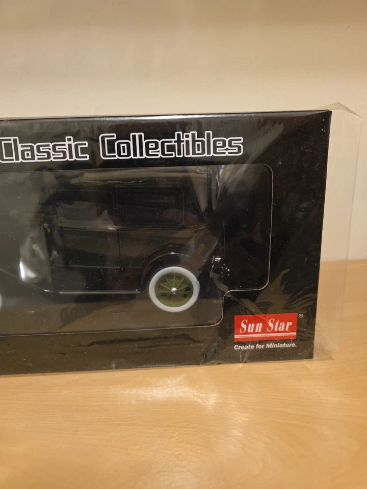 Ford Classic Collectibles 1931 Sunstar 1:18 Ford Modelo A Tudor Foto 3 de 4
