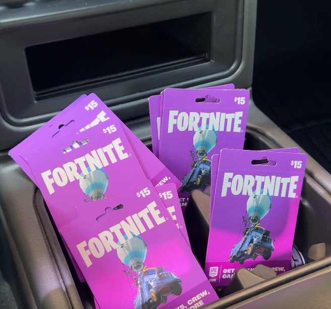 $15 Fortnite NEW Giftcard Vbucks, Crew, Items 2025