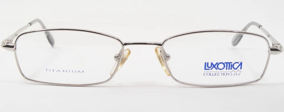 ÓCULOS DE ÓCULOS LUXOTTICA 1341 030 prata armação de titânio 49-17-135 mm Itália - Imagem 2 de 4