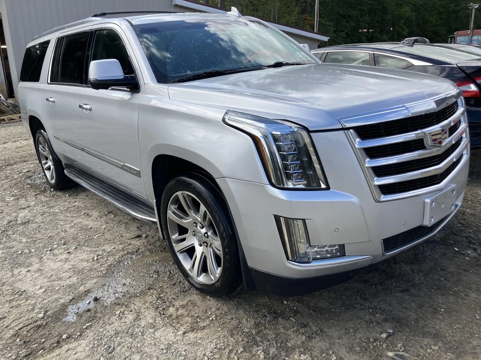 15 ESCALADE ESV Rear Bumper Reinforcement (REBAR ONLY) Foto 3 de 4