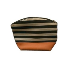 NEW SINGLE POCKET ORGANIZER, COSMETIC BAG, OR HAND PURSE WITH ZIP CLOSURE