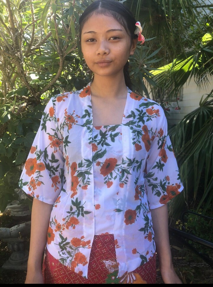women kebaya bali top size small