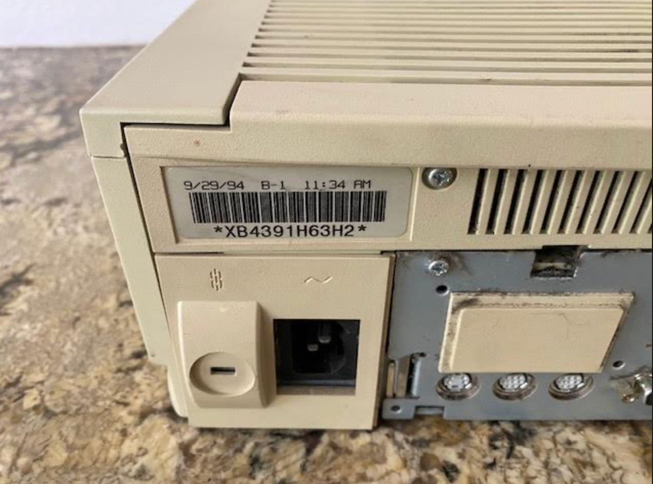 Vintage Apple Macintosh Performa 636CD M3076 Desktop  - UNTESTED