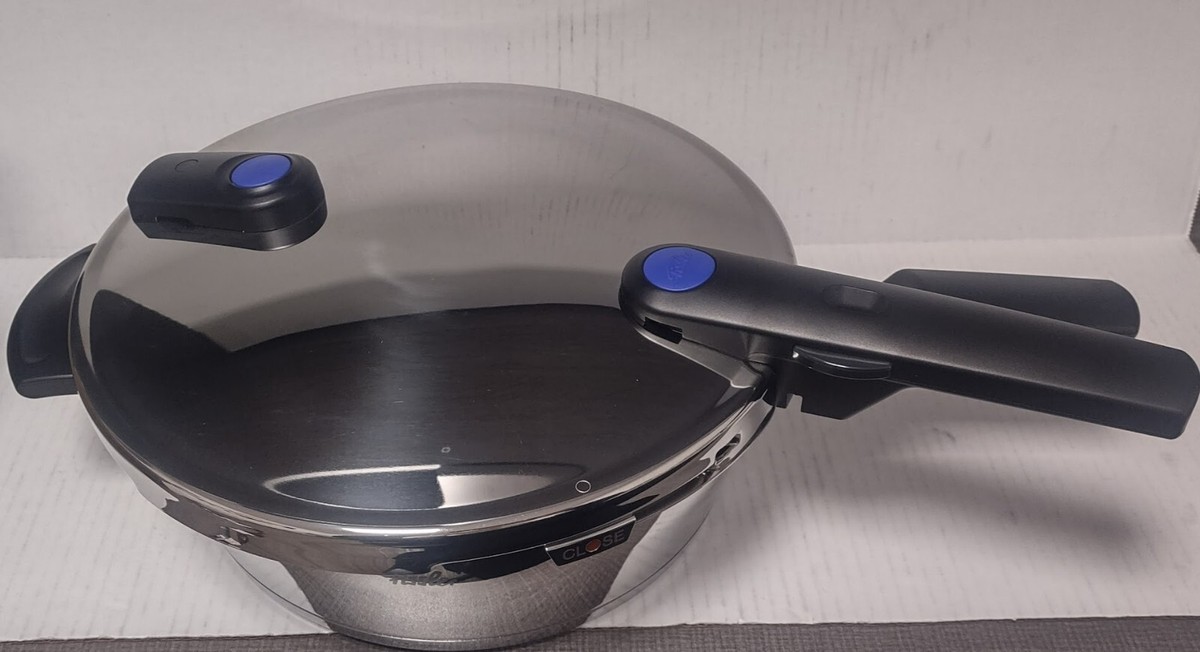 Fissler vitaquick Pressure-Skillet Set with Insert, Quart
