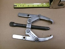 OTC Owatonna Tool Co Puller No 1001-L