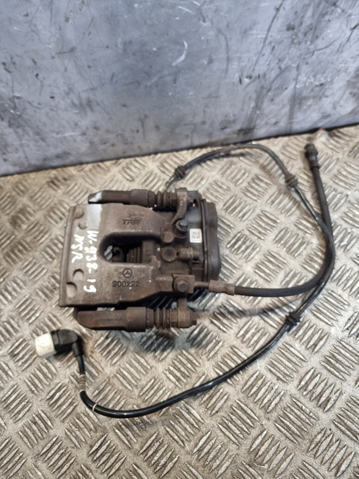 Mercedes E220 Coupe Brake Caliper Rear Left A0044235798 W238 Dsl Auto 2019