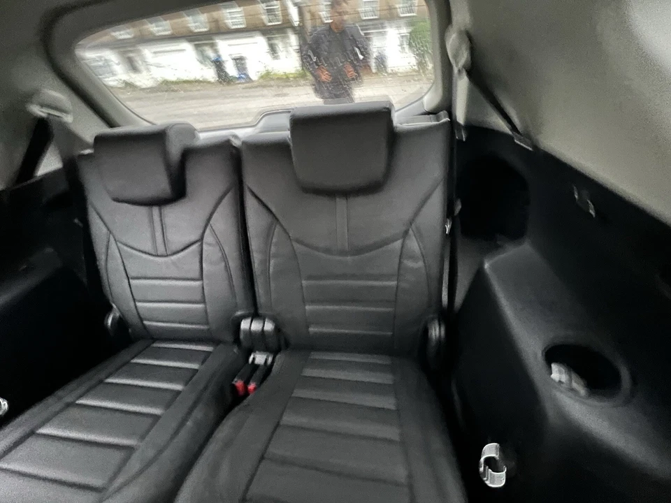 Prius Plus (Imported) / Prius Alpha 7 Seater Leather Seat Covers - Image 3 of 4