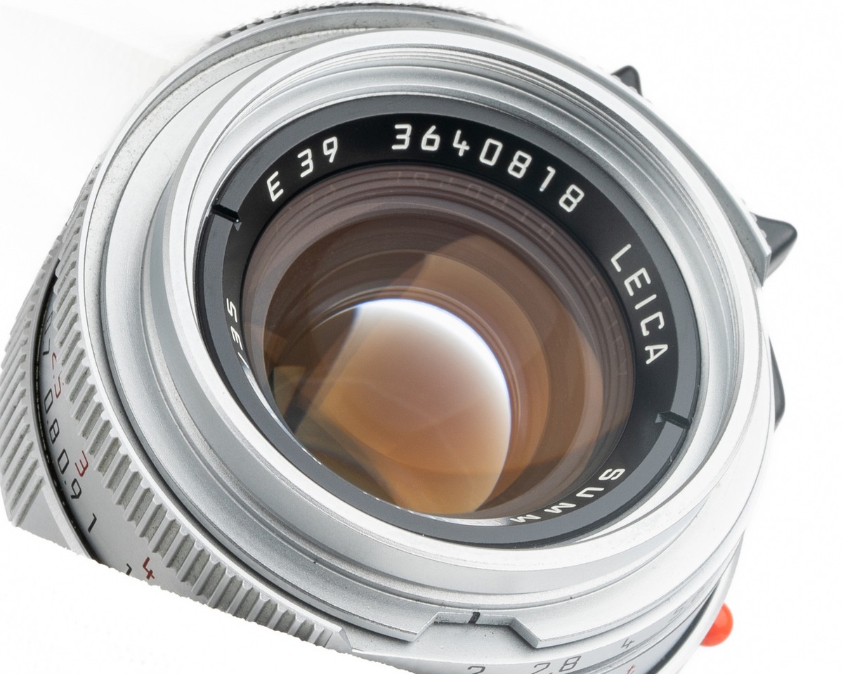 Mint- Leica Summicron-M 35mm f/2 Pre-asph 4th Version E39 Lens