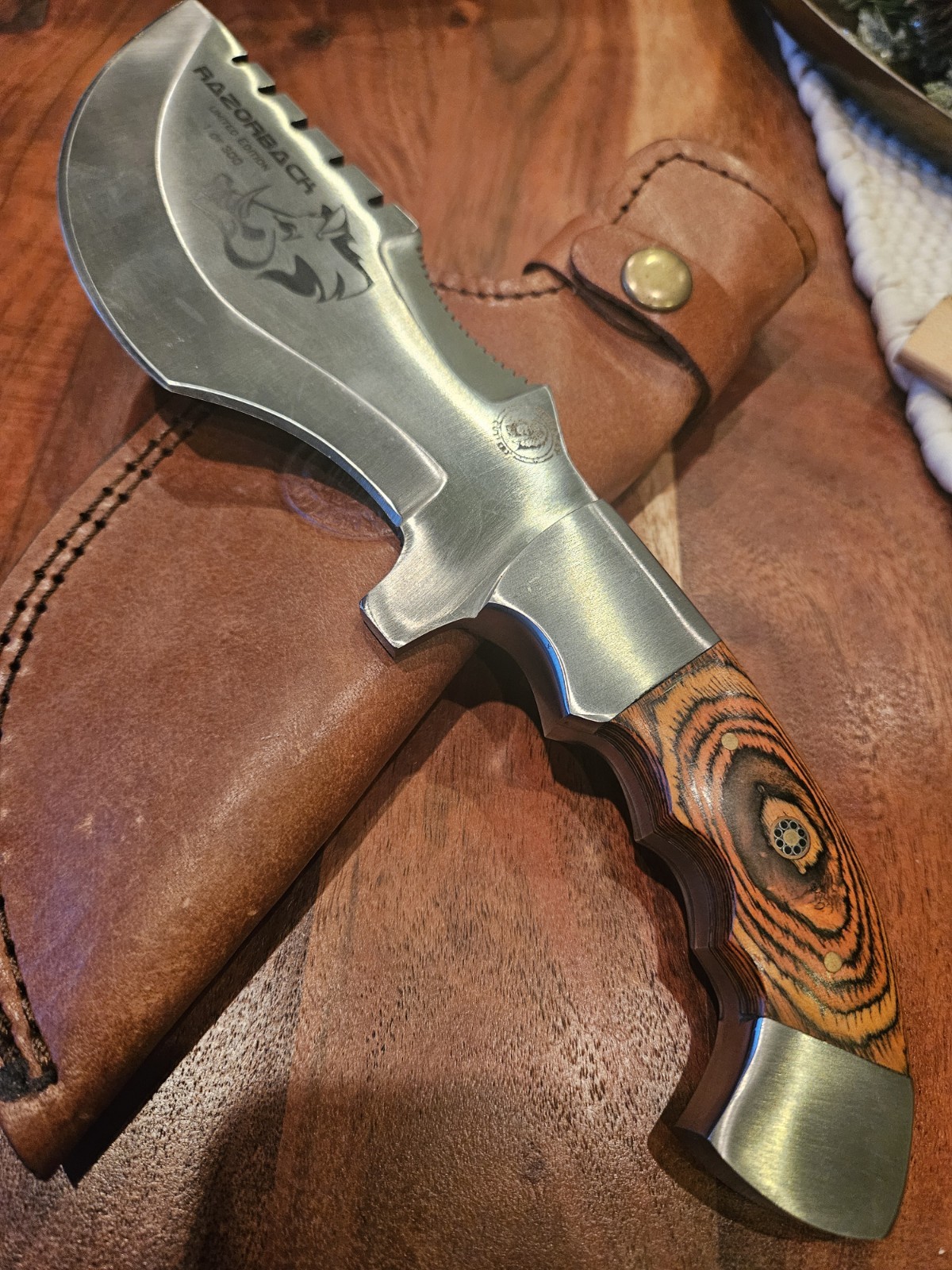 Chipaway Classics Tracker Knife 10 Inch Overall. CW-604PW Razorback Limited...