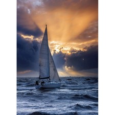 Postkarte. Segelboot mit Sonnenuntergang. Gru...