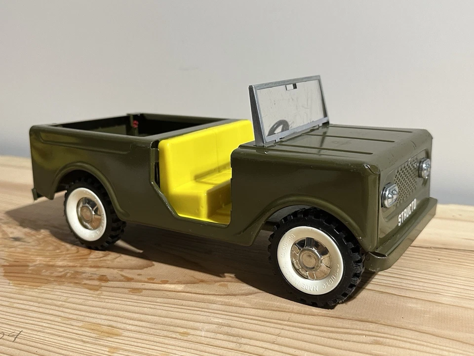 Structo International Scout Jeep Green Military Jeep Very Nice Condition - Image 2 of 4