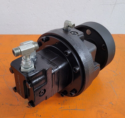 White Drive Products HB Hydraulic Wheel Drive Motor With Holding Brake Unit B