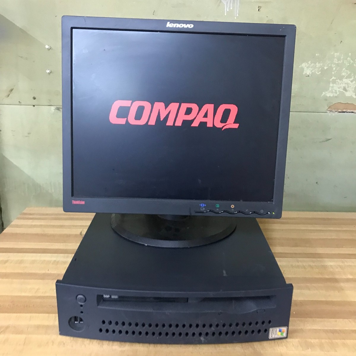 Compaq DC7600 SFF PC Computer Celeron 566MHz 256MB RAM No HDD