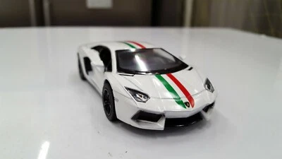 Lamborghini Aventador LP Blanc Kinsmart Voiture Jouet Modèle 1/38 Balance Métal - Photo 1/3