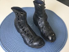 Shoes- Vintage Child  s 9 button made by Brown  s Shoe Co, St Louis 