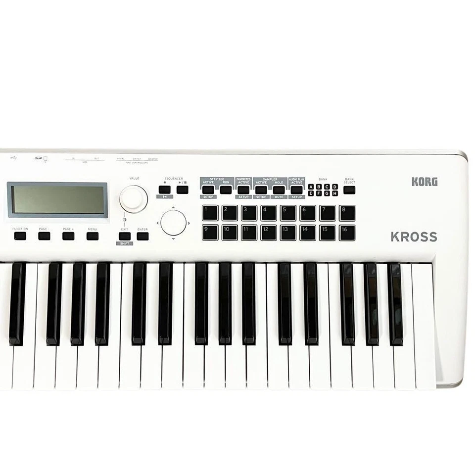 Korg Kross 2 SC 61-Key Keyboard Synthesizer Musical Keyboard White Good GP - Image 3 of 4