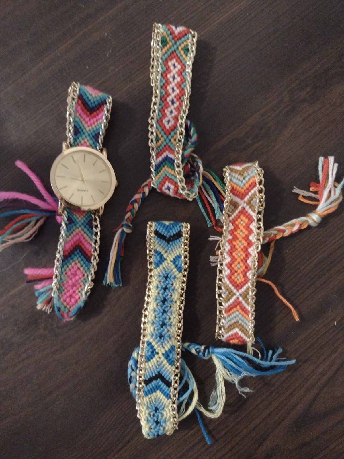 Stylish Modern Unisex Watch for Men and Women  -image