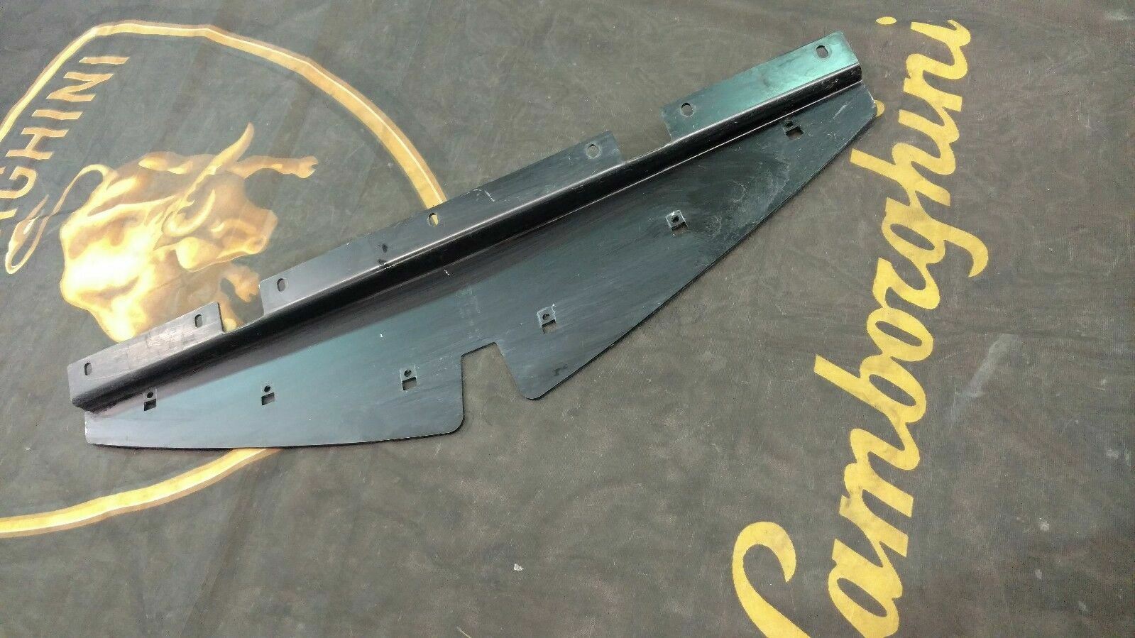 LAMBORGHINI AVENTADOR FRONT BUMPER SPOILER REINFORCEMENT OEM 470807165 