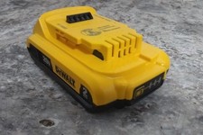 Dewalt DCB203 20VDC 2 Ah Capacity Li-Ion Battery