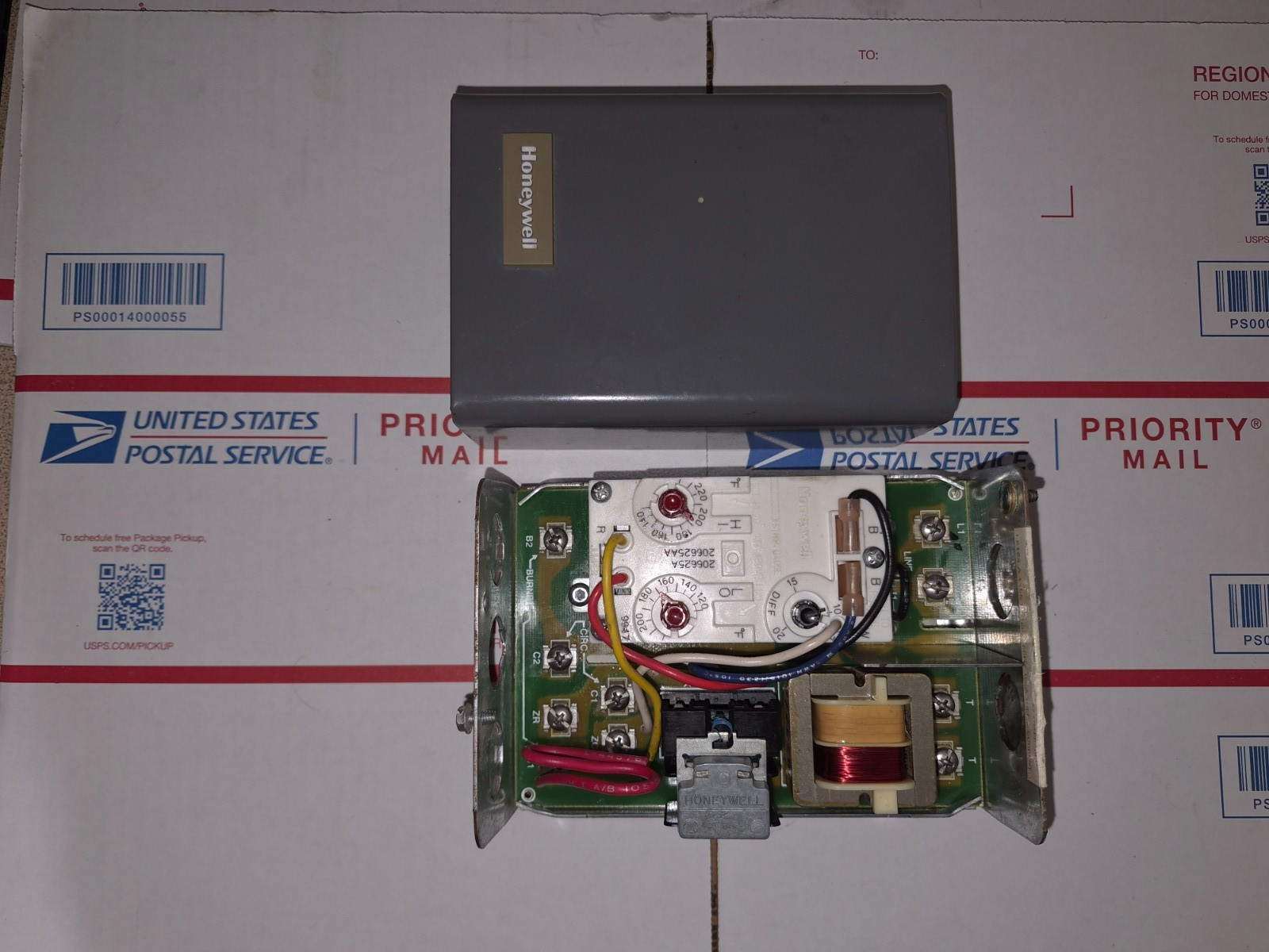 HONEYWELL L8124A 1155 Aquastat - High Low Limit Relay Boiler Control L8124C