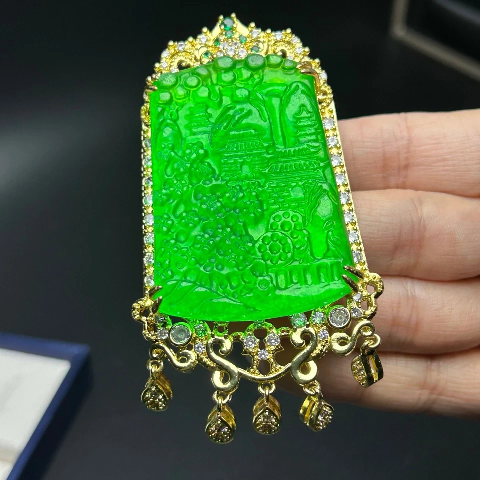 Colgante y collares de paisaje tallado jadeíta verde hielo real natural alto Foto 4 de 4