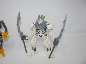 Bionicle Stars  (7116, 7117, 7135, 7137, 7138) SOME INCOMPLETE missing weapons