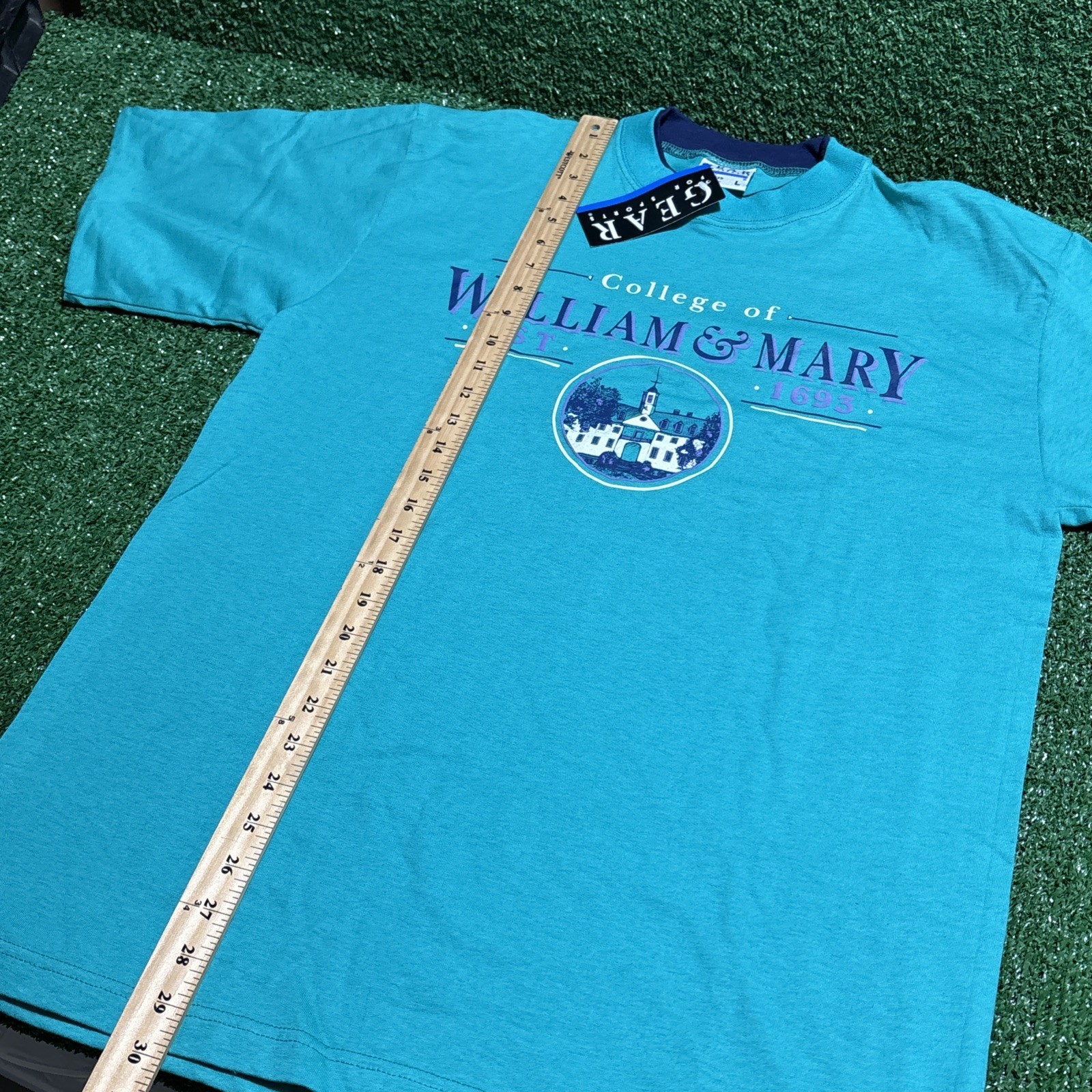 VTG College Of William & Mary L Tee Gear For Sports Crazy Piece Dead Stock