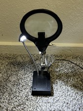 LED Desktop Magnifying Glass Soldering Station with Adjustable Helping Hands