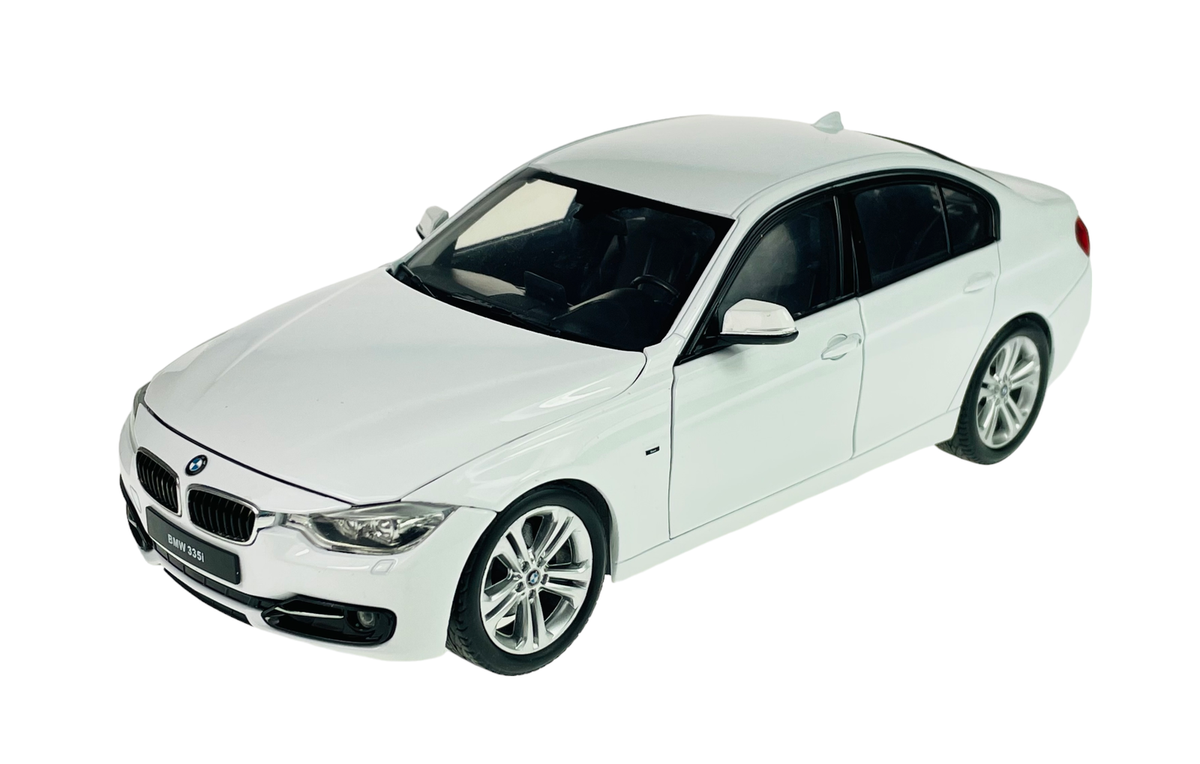 WELLY BMW 335i F30 3 SERIES WHITE 1:18 DIE CAST METAL MODEL NEW IN