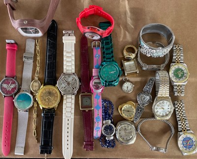 Mixed Bulk Lot Of 23 Watches - Untested As-Is Battery/Parts  display picture 1