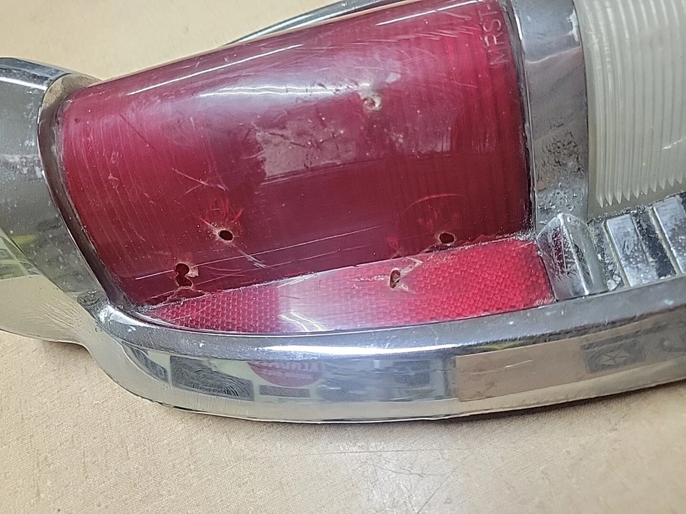 原始设备制造商福特 1956 年水星尾灯总成镜头外壳蒙特利蒙特克莱尔 — 第 3/4 张图片