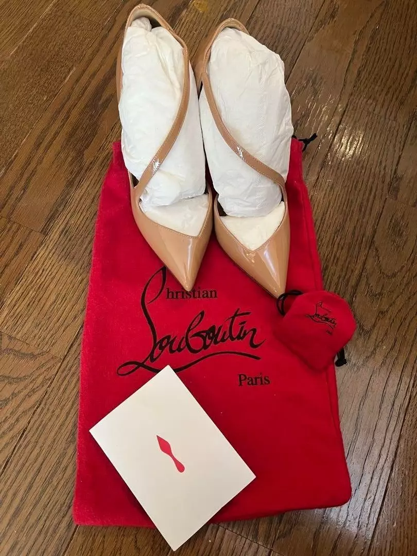 Christian Louboutin Jumping Beige Patent Pointed toe Pumps 23cm Japan