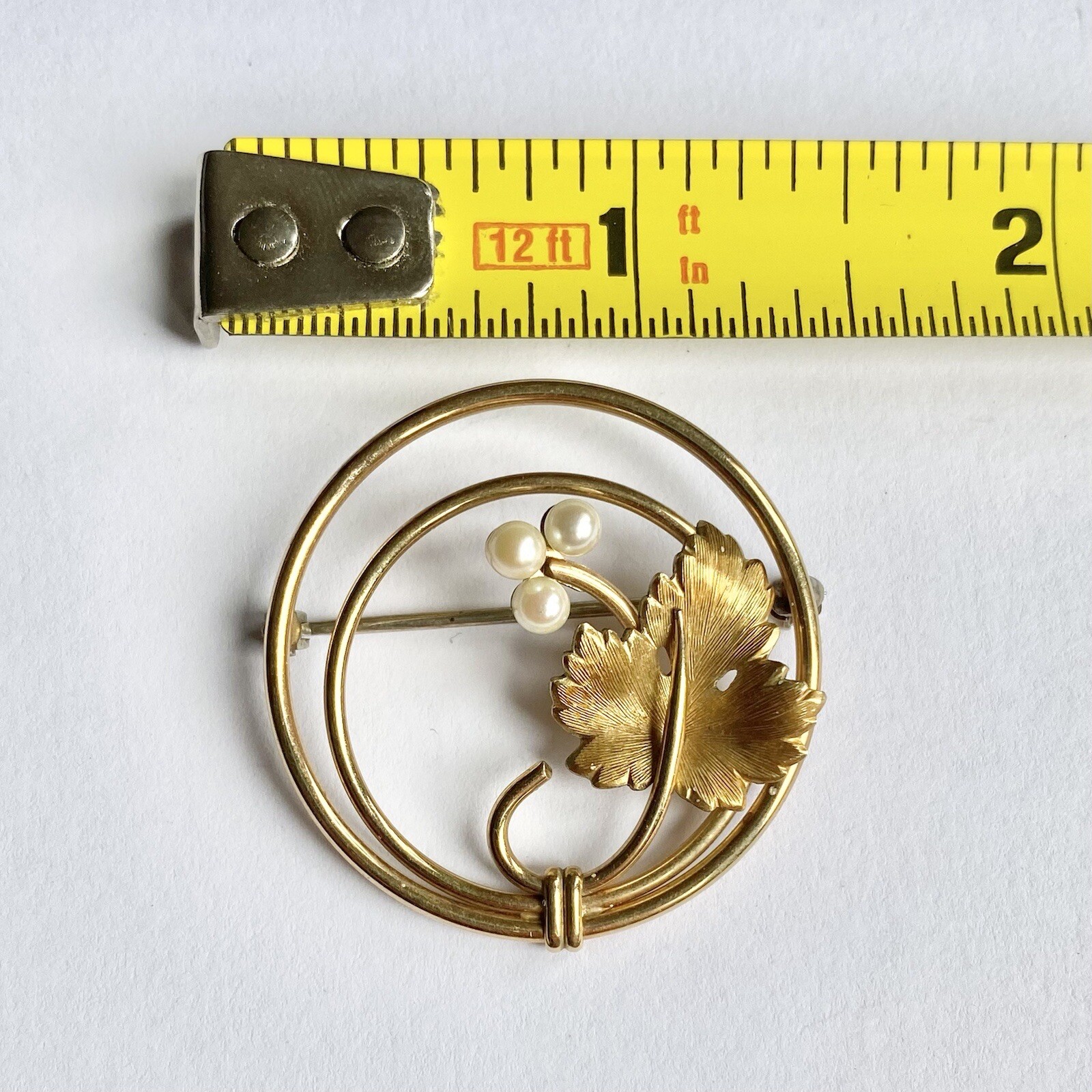 14K Gold Overlay Krementz Leaf Genuine Pearl Circle V… Gem