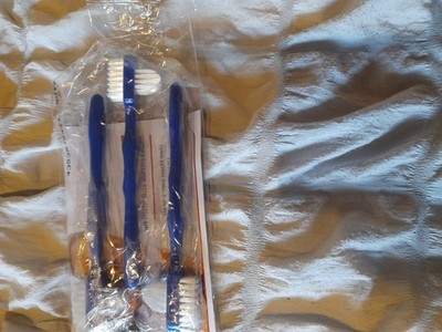 3x Oral B Prothesenbürste Zahnersatz Zahn Reinigung Pflege Zahnspange weiß DIY