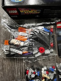LEGO Ideas: The DeLorean Time Machine (21103)! COMPLETE!! Great Condition!