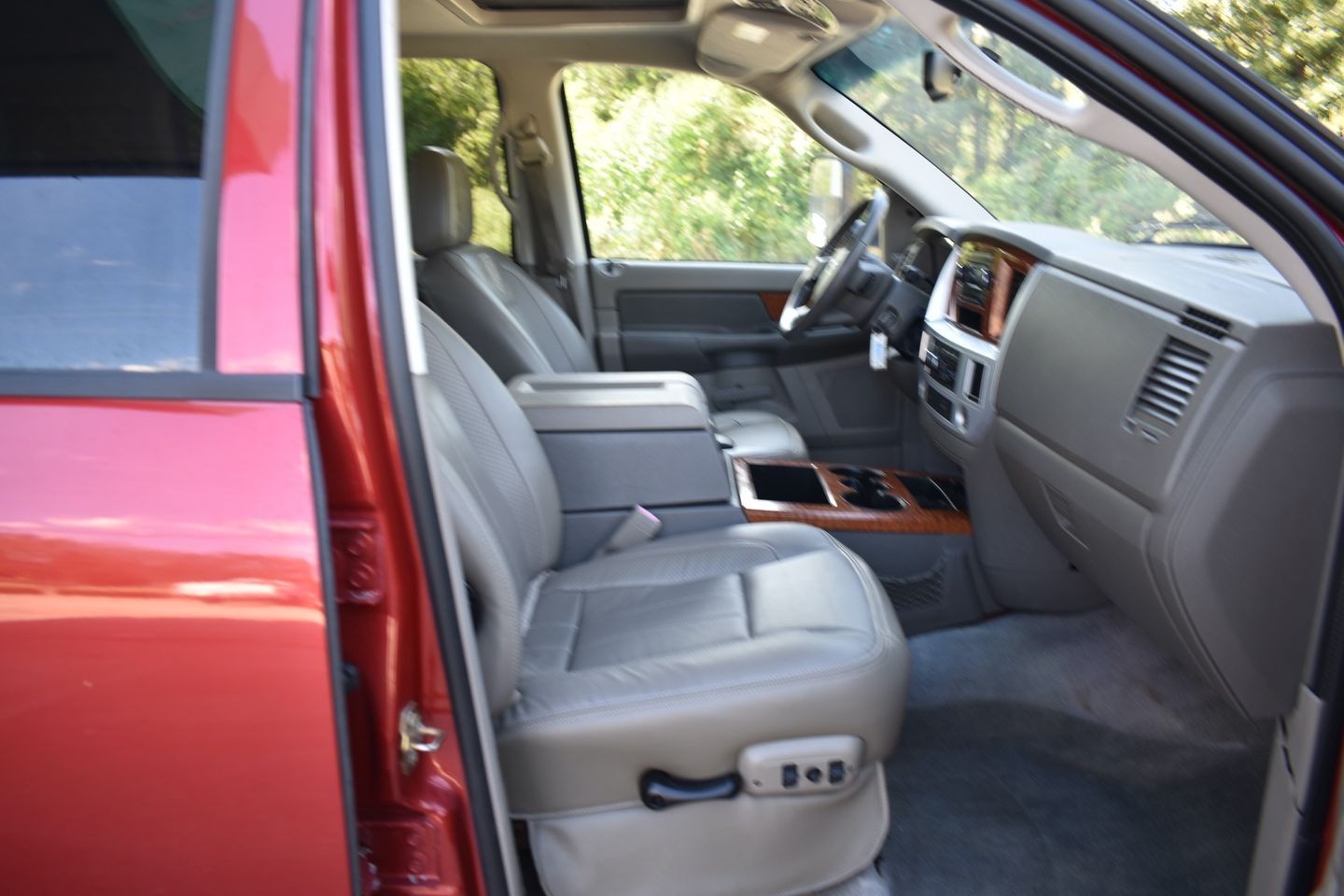 2006 Dodge Ram Laramie thumbnail 16