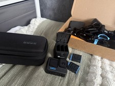 GoPro Hero 10 Black mit Zubehör Und 2 Akkus