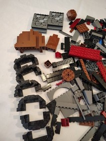 LEGO Knights' Kingdom 8877 Vladek's Dark Fortress With Figures - incomplete 75%